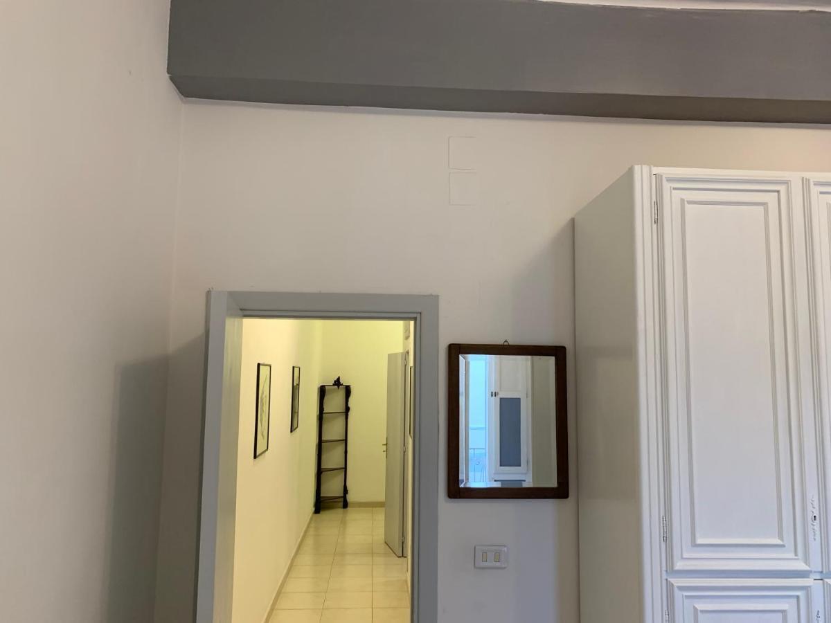 Apartment City Center Eighty-Five Бари Экстерьер фото