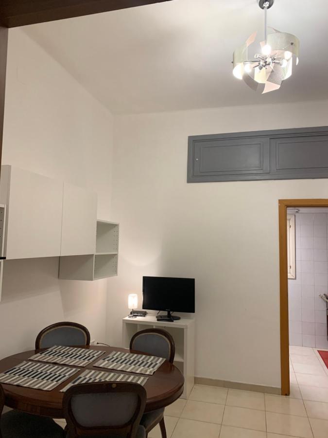 Apartment City Center Eighty-Five Бари Экстерьер фото